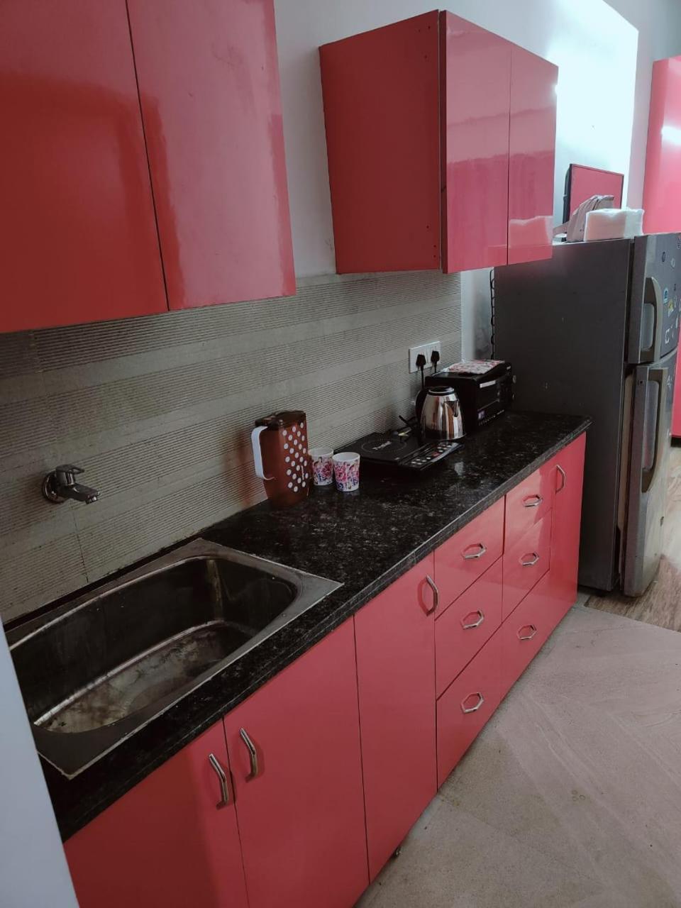 Studio Apartment By La Valentino Near Expo Mart Greater Noida Exterior photo