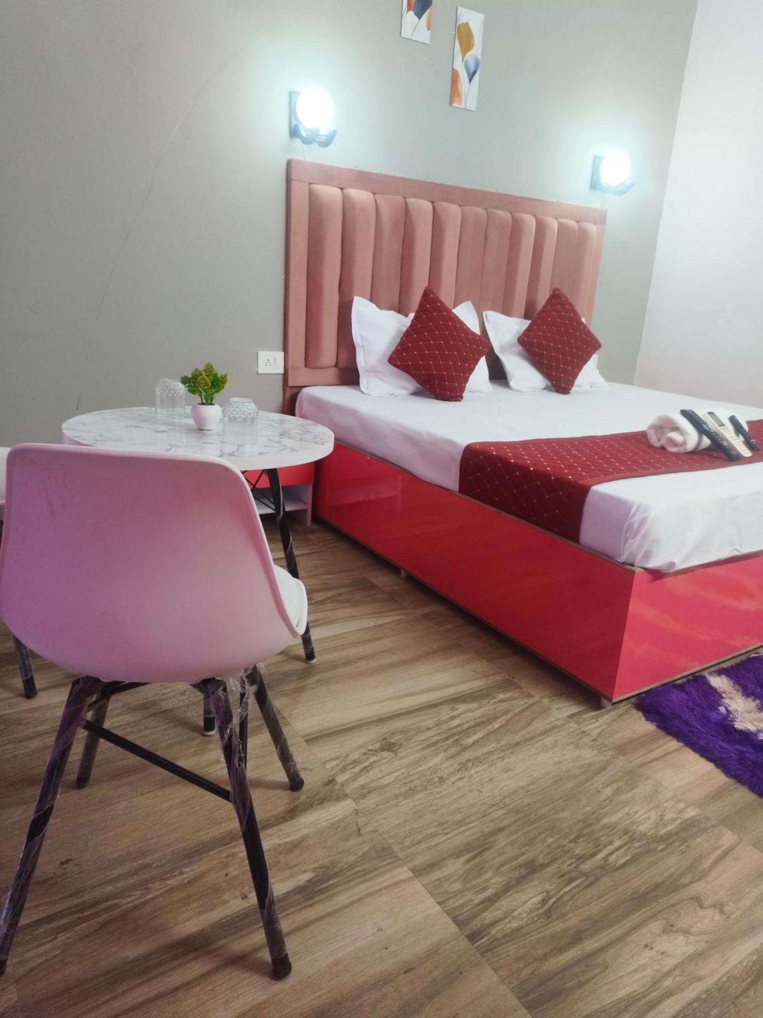 Studio Apartment By La Valentino Near Expo Mart Greater Noida Exterior photo