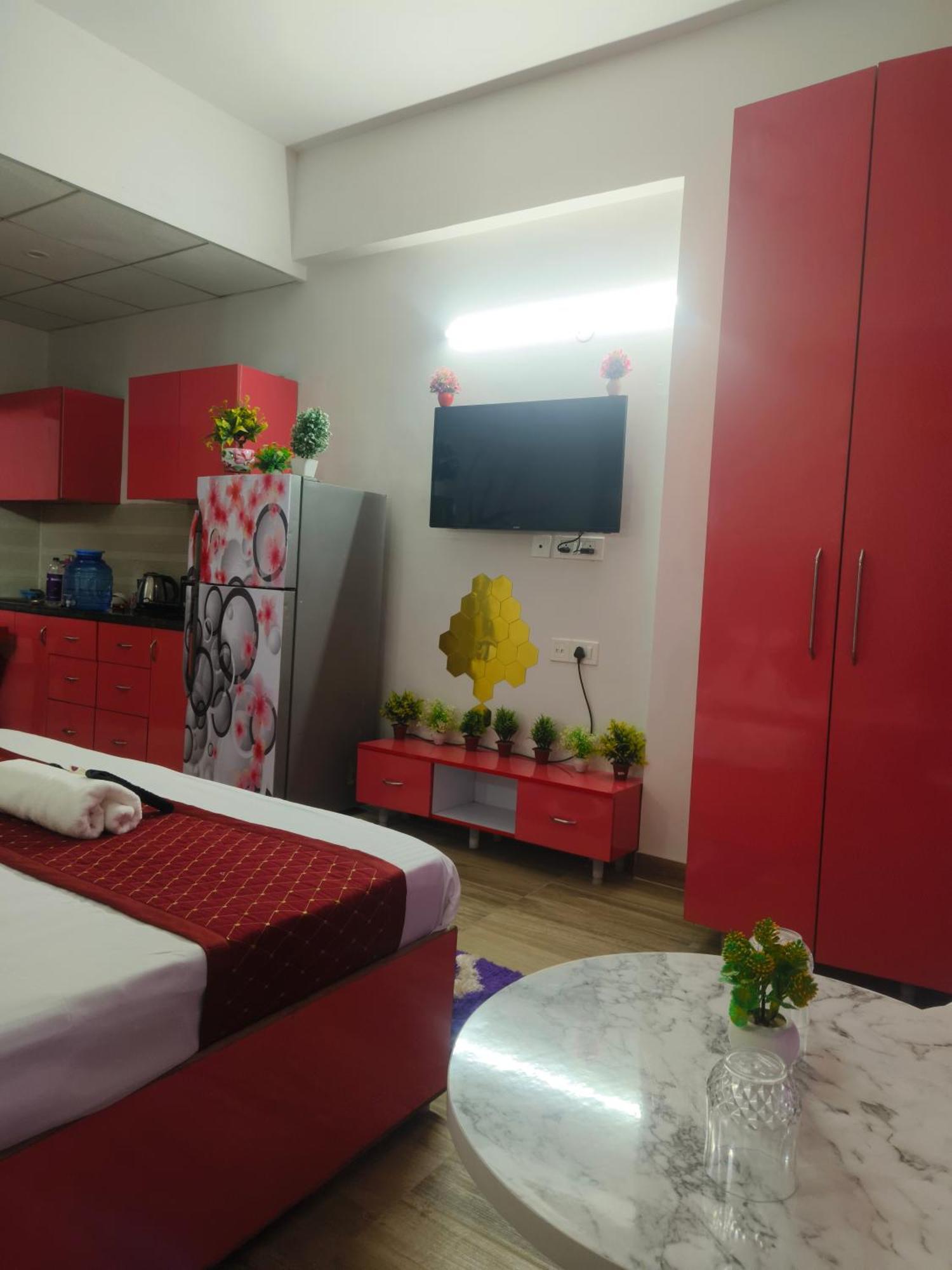 Studio Apartment By La Valentino Near Expo Mart Greater Noida Exterior photo